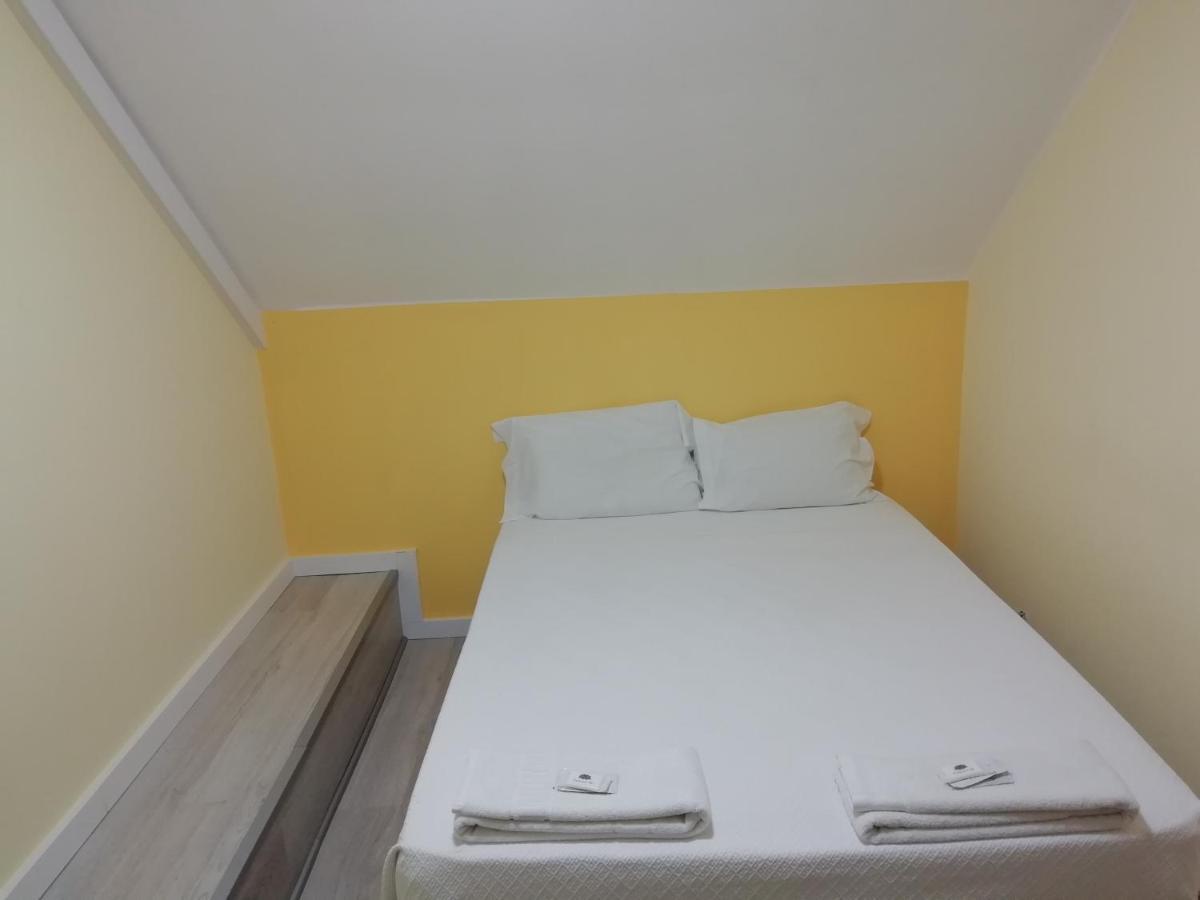 Residencial Camoes Bed & Breakfast Lisbon Exterior photo