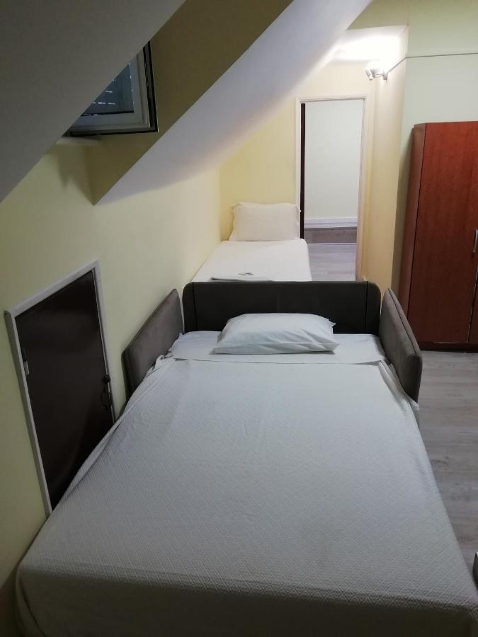 Residencial Camoes Bed & Breakfast Lisbon Exterior photo